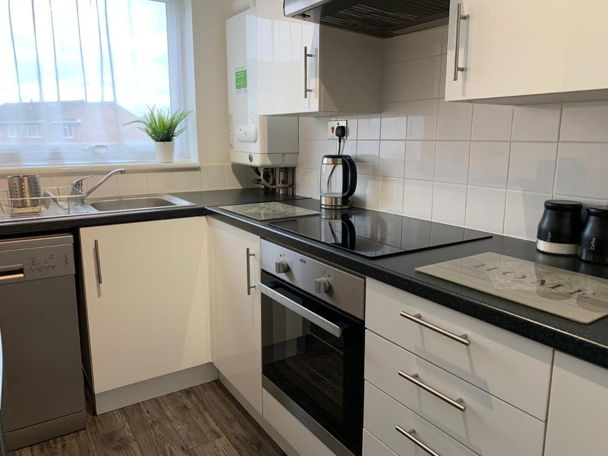 Modern Cosy Warm Home With Free Parking Chelmsford Eksteriør bilde