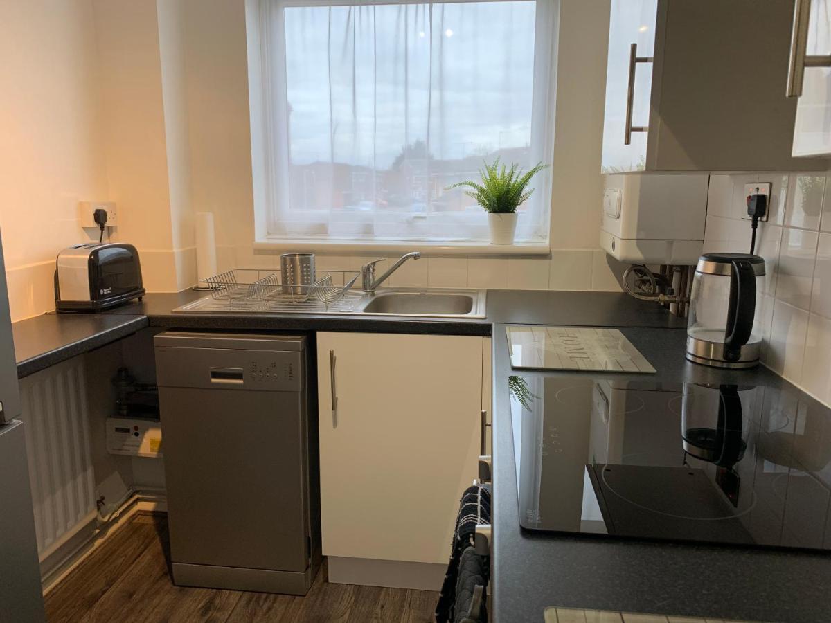 Modern Cosy Warm Home With Free Parking Chelmsford Eksteriør bilde