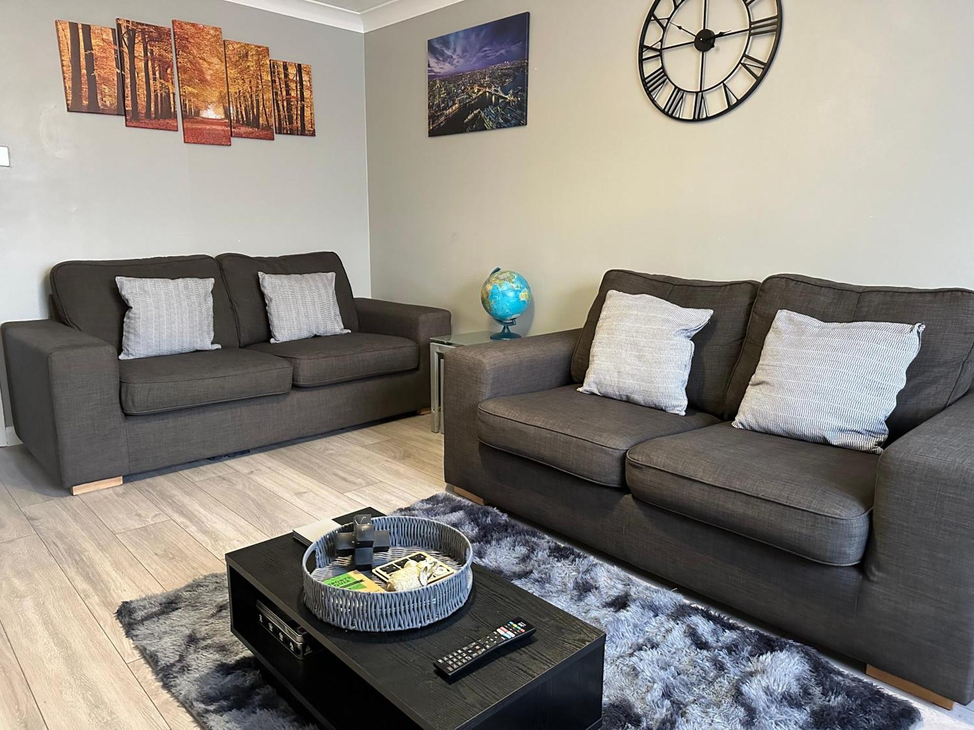 Modern Cosy Warm Home With Free Parking Chelmsford Eksteriør bilde